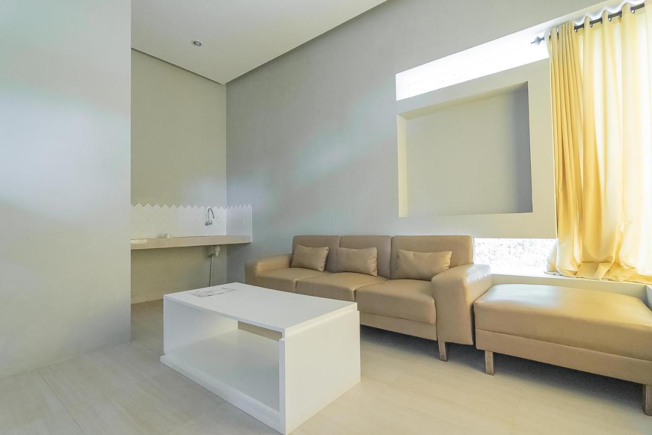 RedDoorz Resort Syariah @ Idelansia Home Stay Ciater Subang Zewnętrze zdjęcie