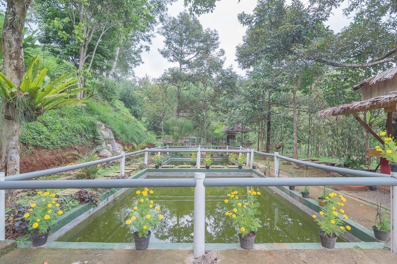 RedDoorz Resort Syariah @ Idelansia Home Stay Ciater Subang Zewnętrze zdjęcie